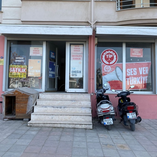 Merkezde Dükkan