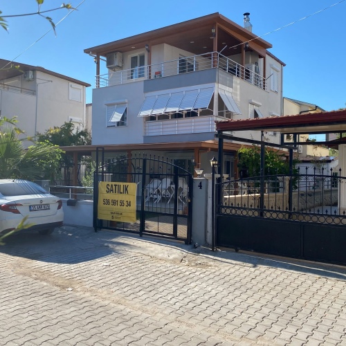 DİKİLİ MERKEZDE VİLLA